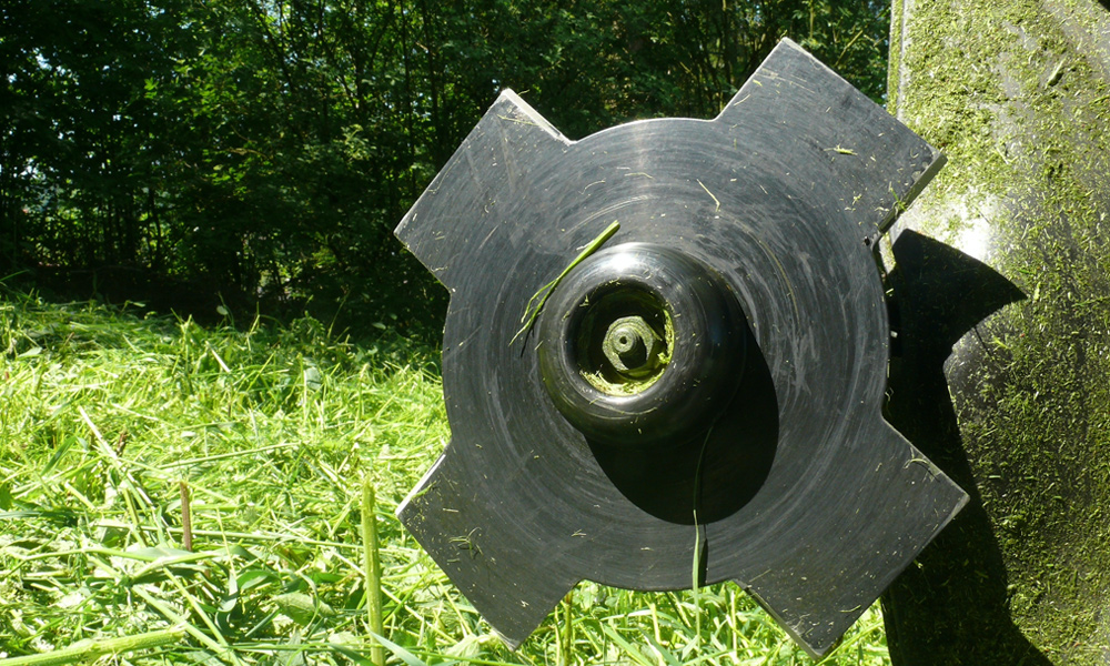 a brush cutter blade up close