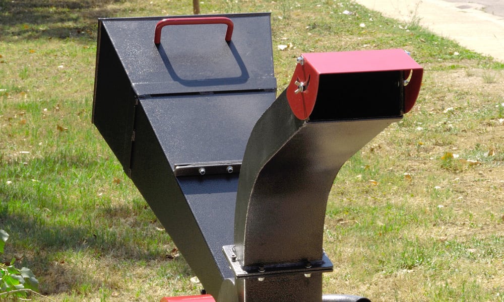 A close up of a shredding Chute