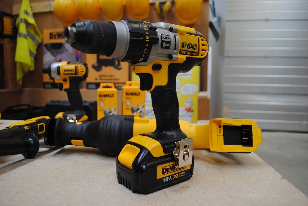 DeWALT-vs-Makita