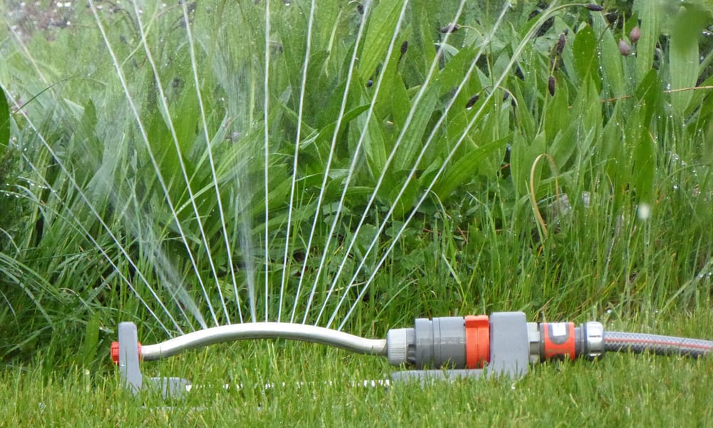 Lawn Sprinkle watering a lawn 