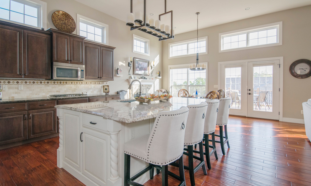 large kitchen with a island 